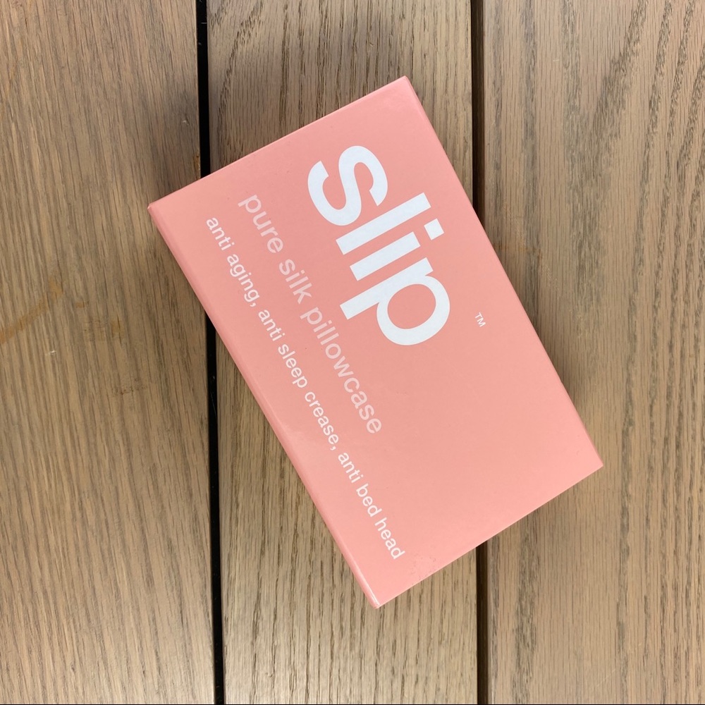 SLIP pure silk pillowcase